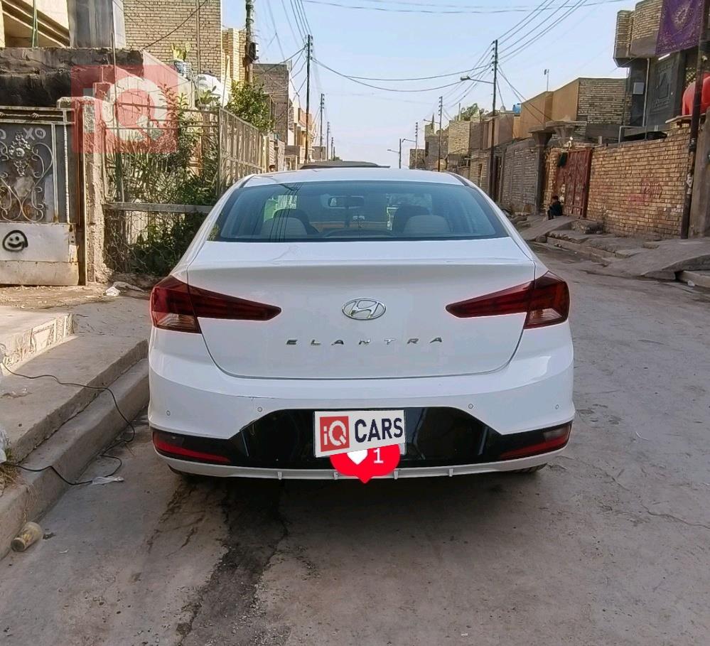 هيونداي النترا